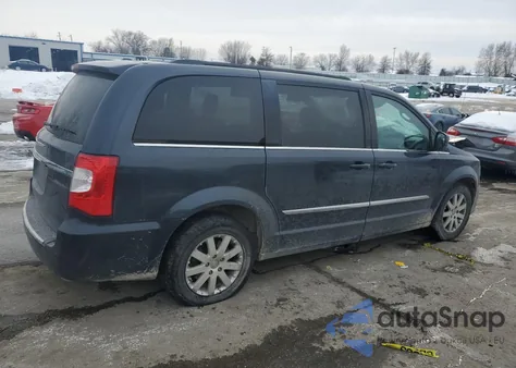 2014 Chrysler Town & Country Touring z USA, uszkodzony, nr VIN 2C4RC1BG8ER237685